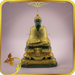 พระแก้วมรกต หน้าตัก 5 นิ้ว  ทรงเครื่องฤดูหนาว งานปิดทองสวยงาม